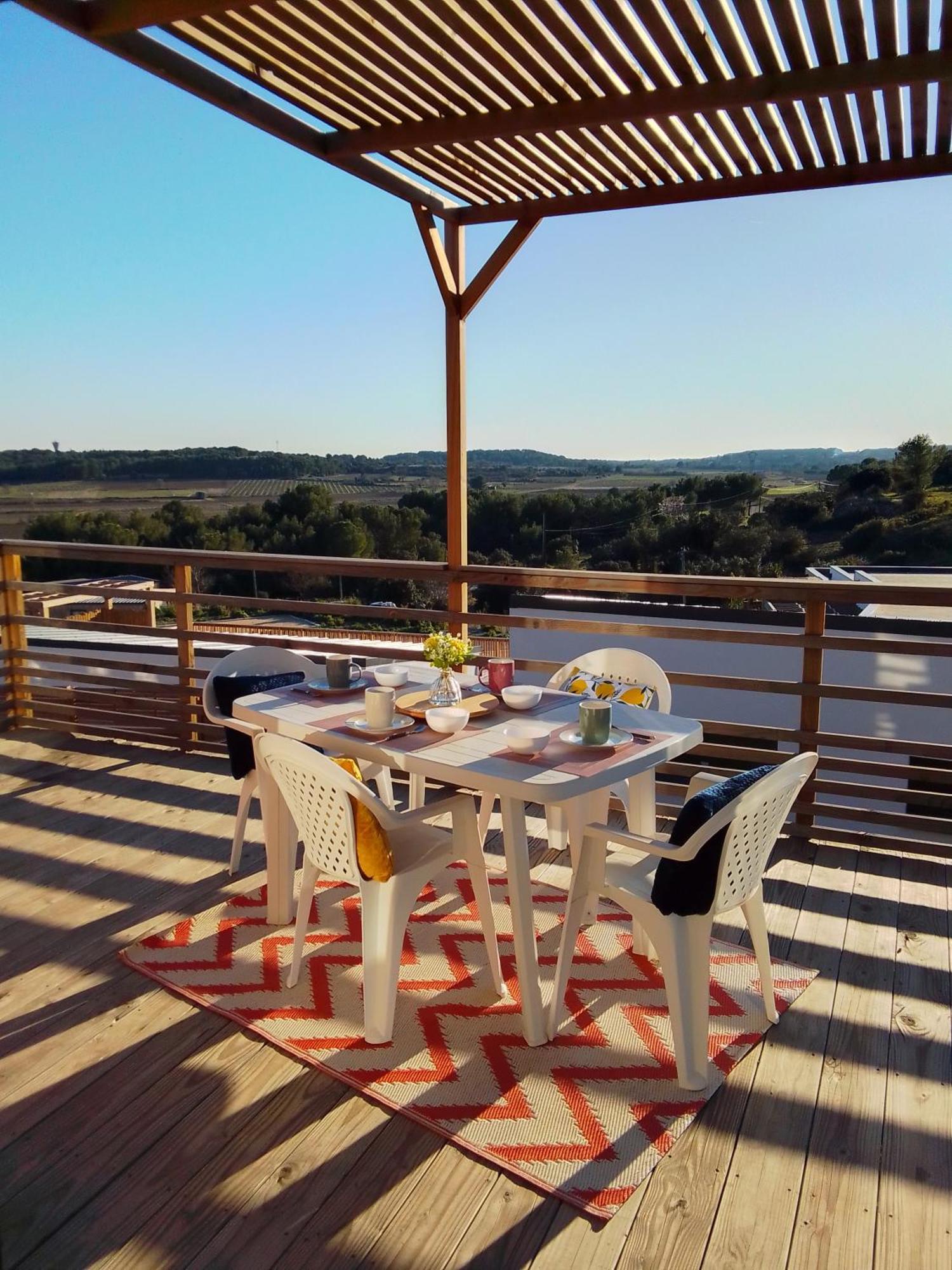 Camping Les Lodges Du Lagon Calvisson Ngoại thất bức ảnh